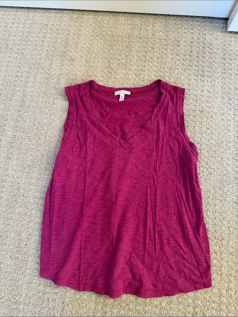 Abound V-Neck Sleeveless Tank Top - Magenta sz S